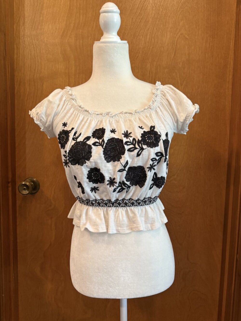 AE American Eagle Womens X Small White Floral Embroidered Crop Blouse Top Boho